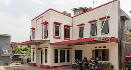 RedDoorz @ Cibogo Puncak Bogor 2