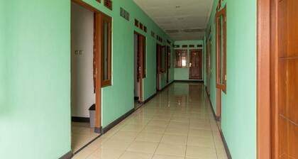 RedDoorz @ Cibogo Puncak Bogor 2