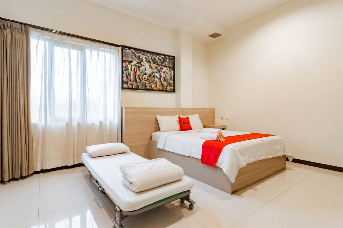 Family Room | 1 bedroom, desk, free WiFi, bed sheets