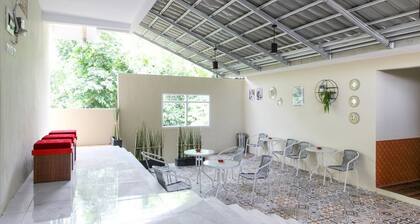 RedDoorz near Jogja Kembali Monument 3