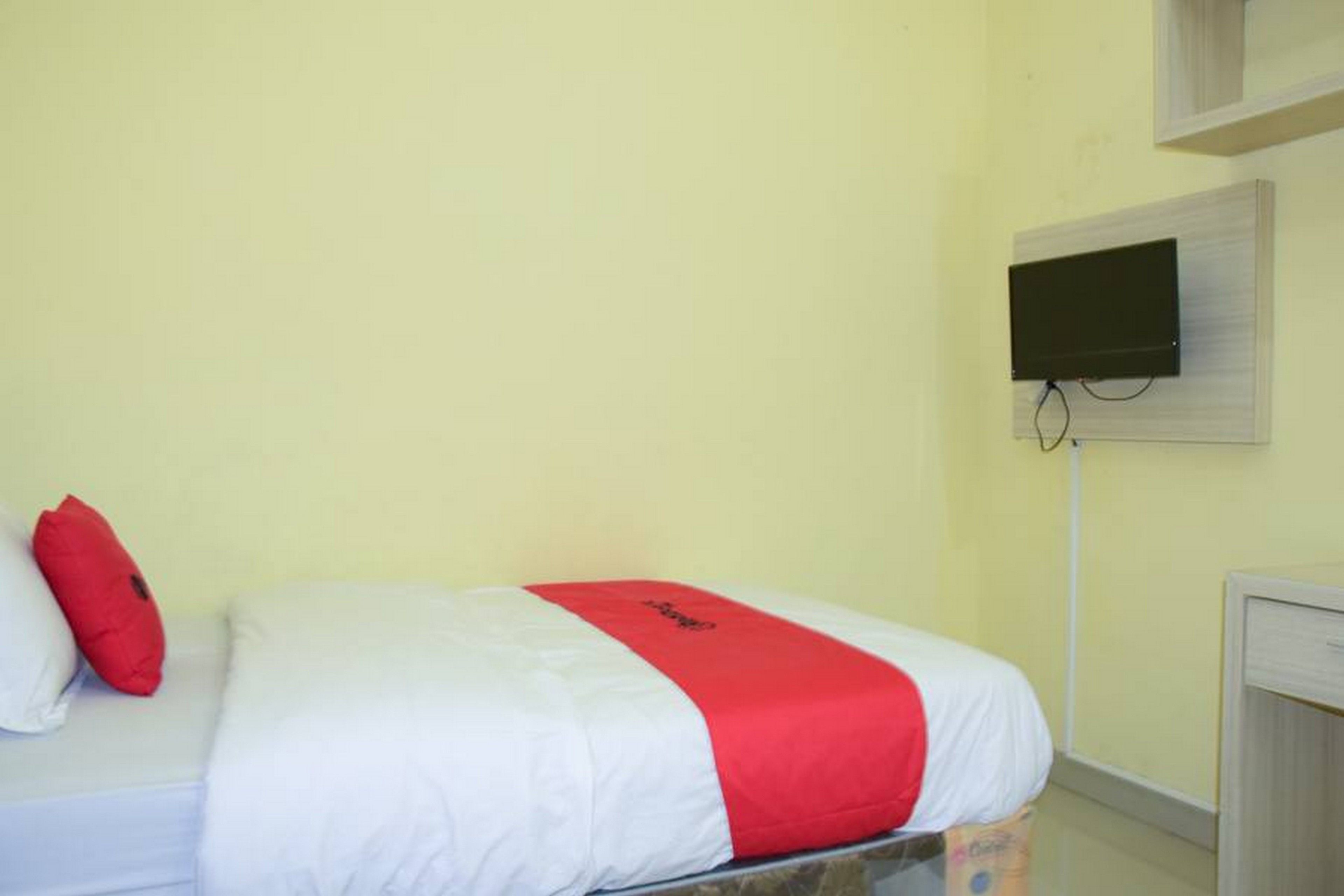 Foto - RedDoorz Syariah near Jogja City Mall 2