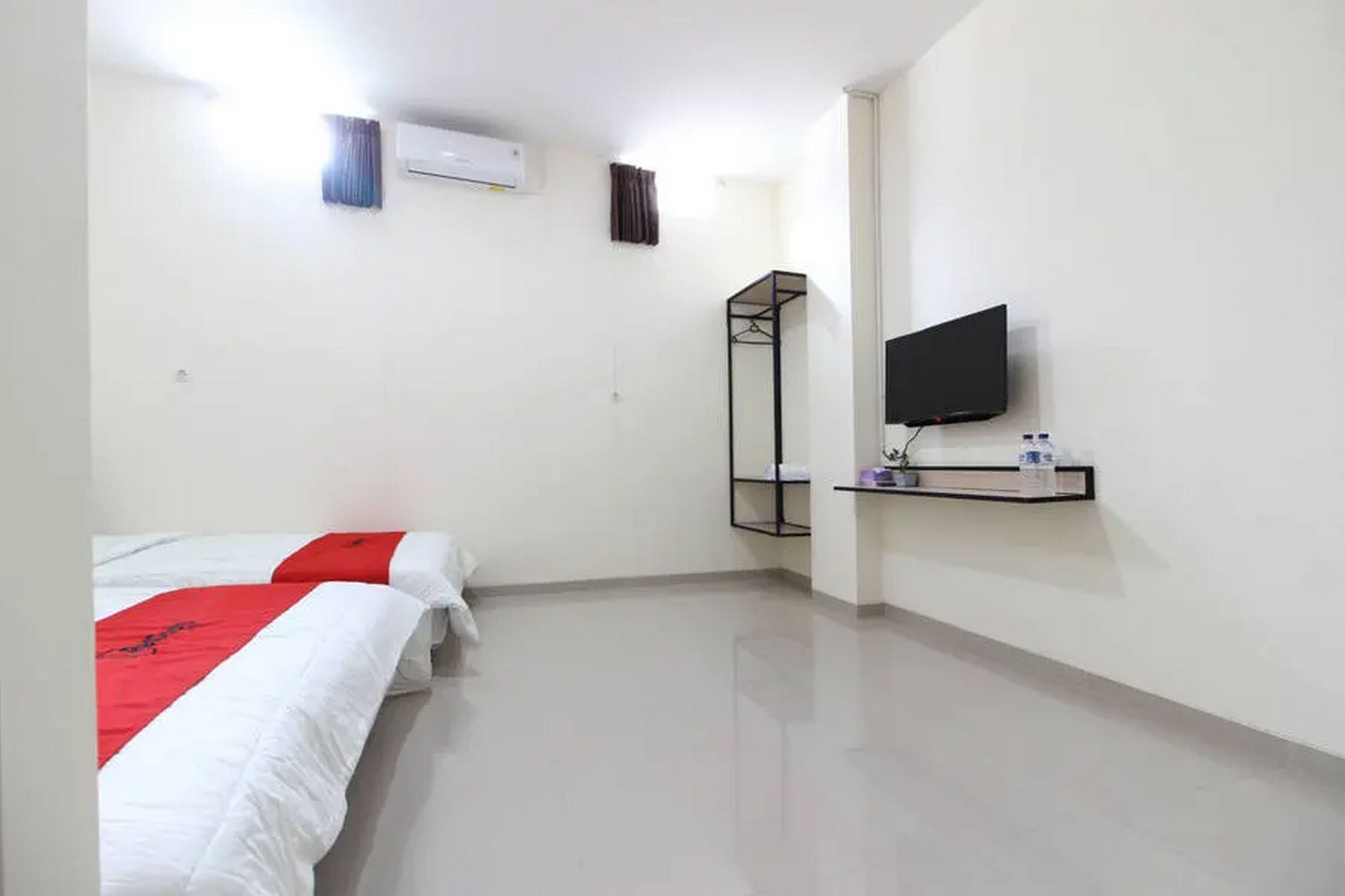 Photo - Sans Hotel Mataram Malioboro