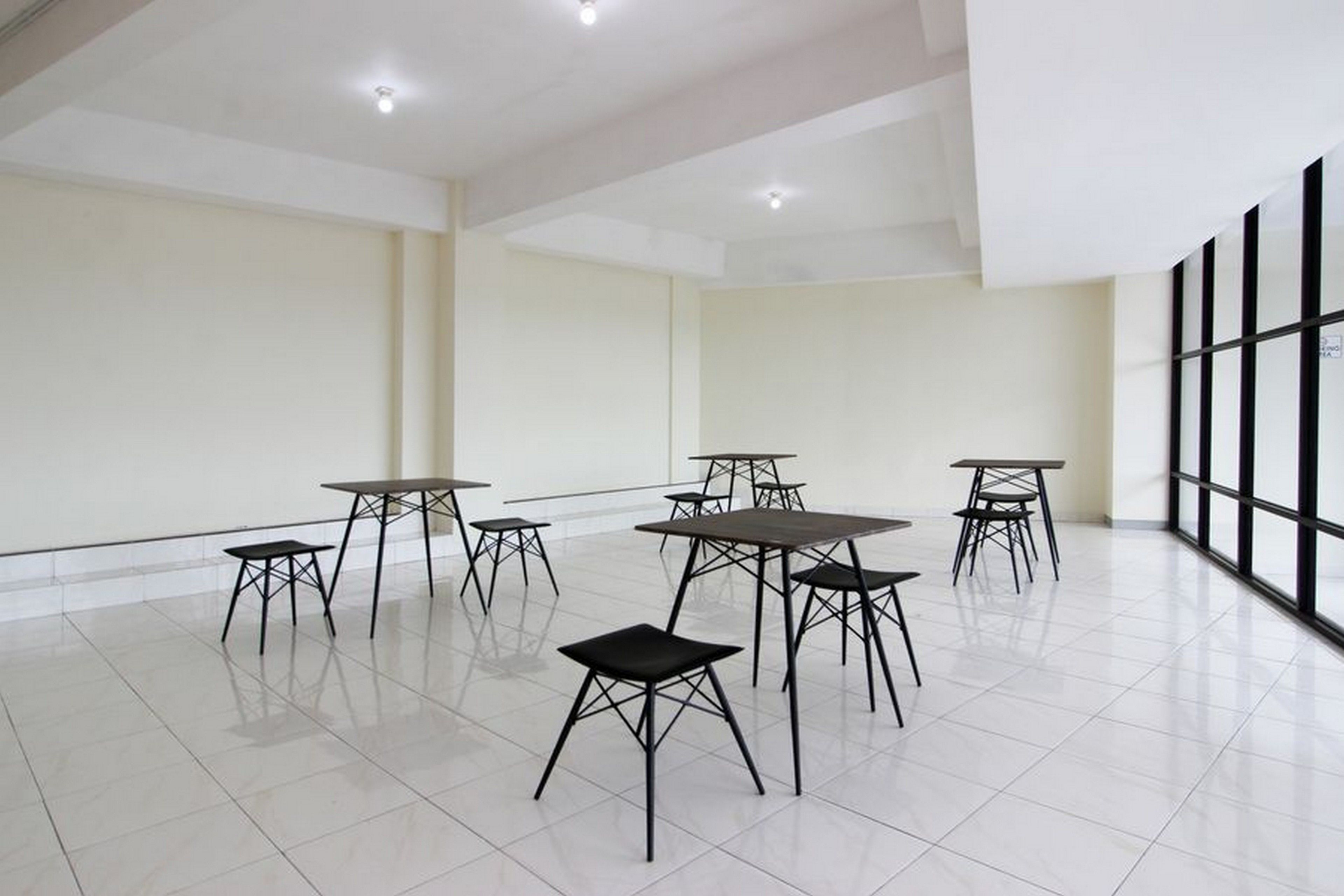 Photo - Sans Hotel Mataram Malioboro