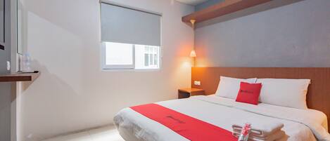 Deluxe Room | Desk, free WiFi, bed sheets