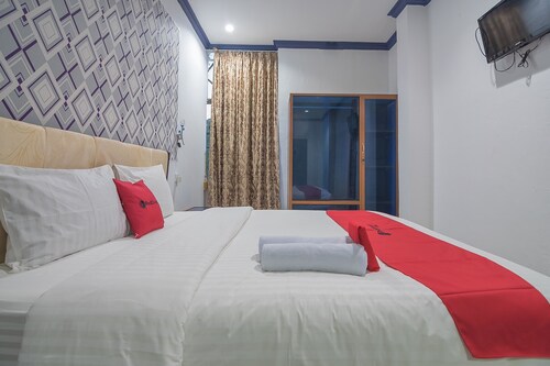 RedDoorz near RSUD Embung Fatimah Batam