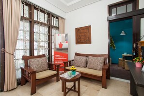 Lobby - Reddoorz Near Sanan (Malang)
