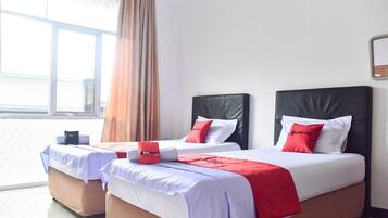 Twin Room | Meja, Wi-fi percuma, cadar katil