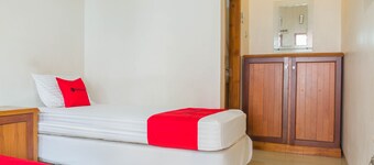 RedDoorz near Pasar Pagi Cirebon 2