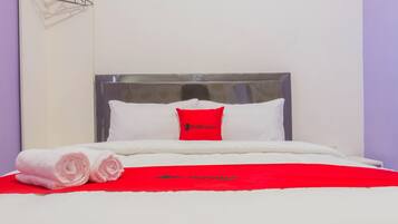 Desk, free WiFi, bed sheets