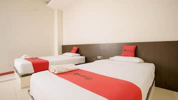 Basic Double or Twin Room | Desk, free WiFi, bed sheets