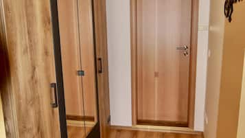 Family Room | Wardrobe