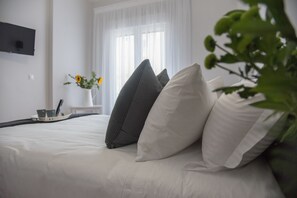 Apartment (In love Athens) | 1 bedroom, Egyptian cotton sheets, premium bedding, memory foam beds