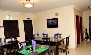 Breakfast, lunch and dinner served - Suru Express Hotel Surulere (Lagos)