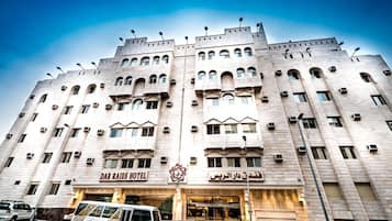 施設の正面