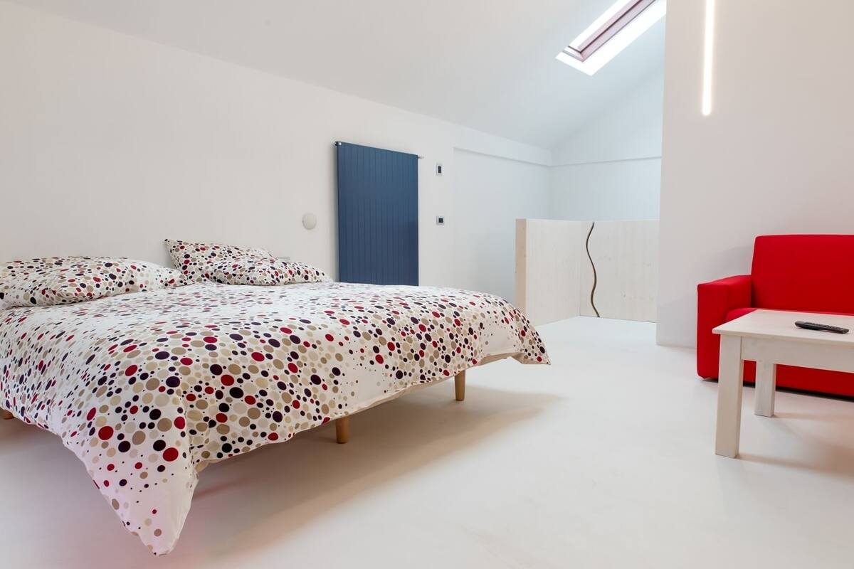 Quarto casal standard | Wi-Fi de cortesia, roupa de cama