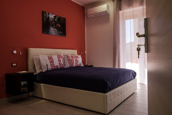 Comfort Double Room - Montedonzelli B&B (Naples)