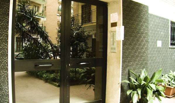 Exterior - Montedonzelli B&B (Naples)