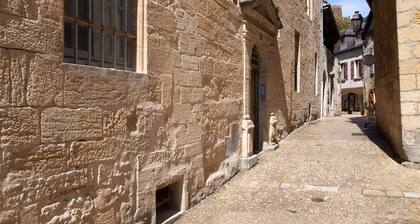 APARTMENT OF STANDING THE GENIS
