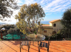 Superior Apartment, 3 Bedrooms | Water view