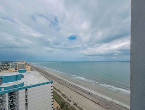 Beach nearby - Coastal Luxe | Palace Twenty Oh Eight (Myrtle Beach)