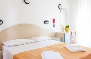 In-room safe, bed sheets