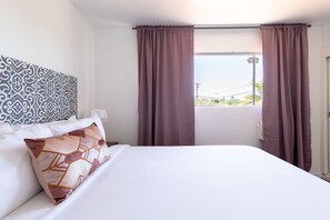 1 bedroom, desk, iron/ironing board, WiFi