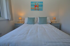 客房內保險箱、熨斗/熨衣板、免費無線上網、床單