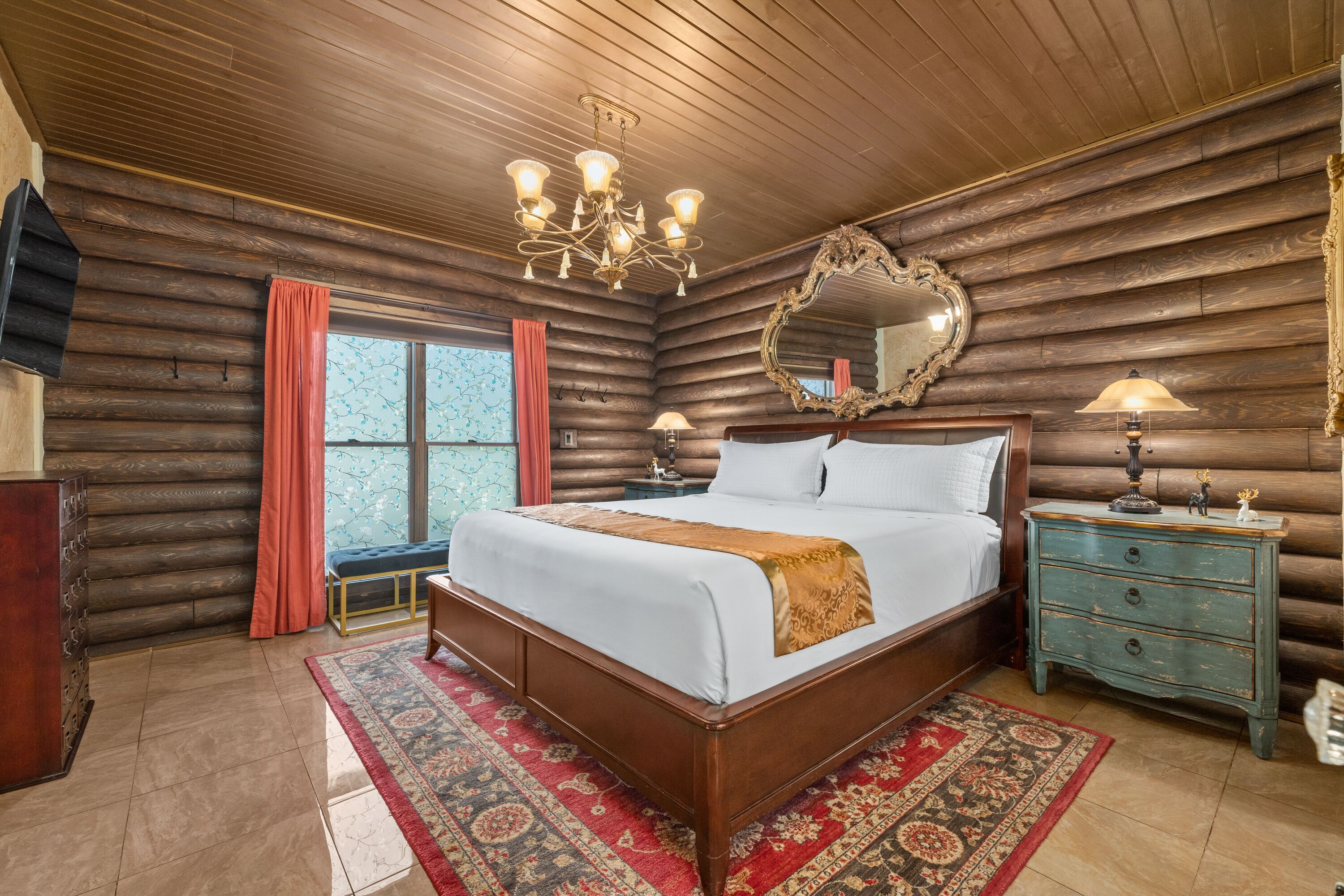 Romance-Grande Old World-Lux Hot Tub-Kayaks-Private Spa w/ Massage