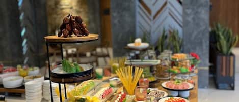 Daily buffet breakfast (IDR 90000 per person)