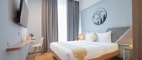 Deluxe-Doppelzimmer | Schreibtisch, laptopgeeigneter Arbeitsplatz, Zustellbetten