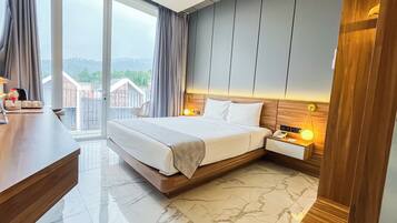 Premier Room, 1 Double Bed, Balcony, Mountain View | Mountain view