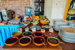 Free daily buffet breakfast  - Garden Inn Cappadocia (Avanos)