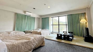 Quarto quádruplo luxo | Escrivaninha, cortinas blackout, Wi-Fi de cortesia, roupa de cama
