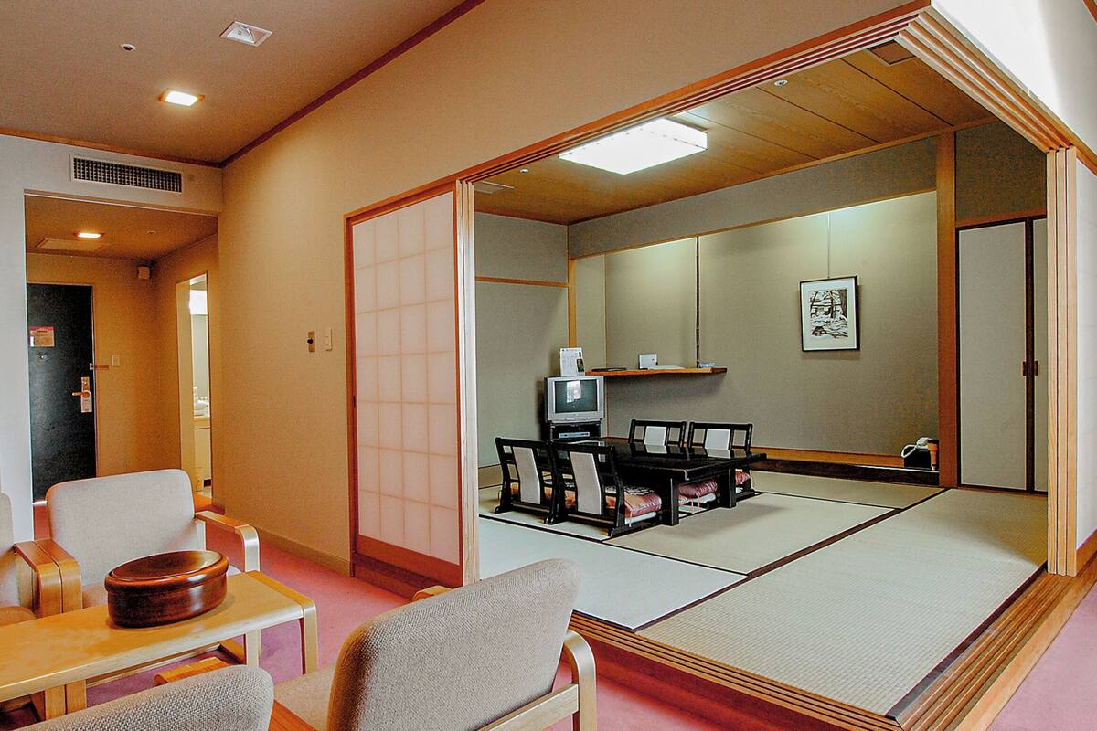 Japanese Style Room | Desk, blackout curtains, free WiFi, bed sheets