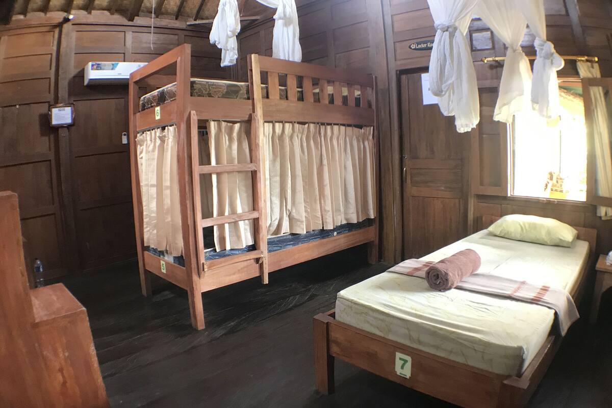 6-Bed Mixed Dormitory