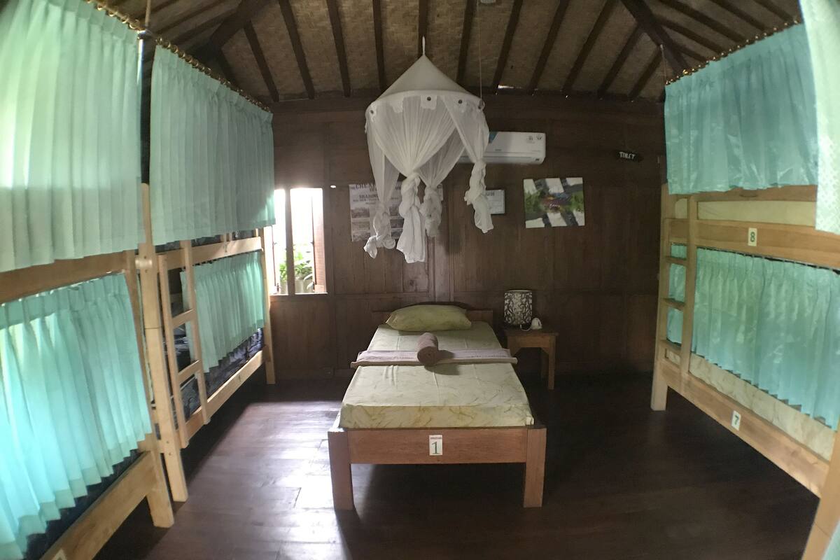 8-Bed Mixed Dormitory