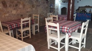 Breakfast area - Hayat Altı Konuk Evi (Ayvalik)