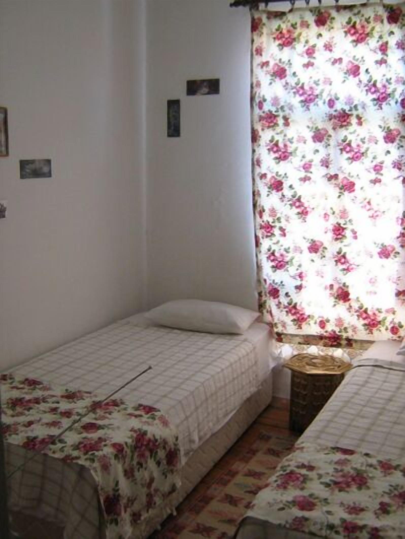 Economy Twin Room, City View | Free WiFi