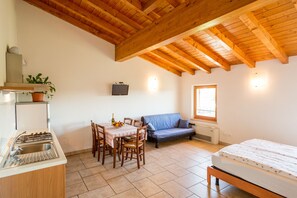 Loft, 1 chambre | Coin séjour