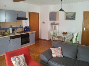 Comfort Apartment | Private kitchen | Fridge, microwave, oven, stovetop - Weinvilla Heinrichshof (Zeltingen-Rachtig)