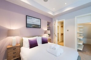 2 bedrooms, iron/ironing board, free WiFi - JOIVY 5-star Luxurious George Street Apartment (Edinburgh)