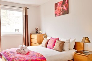 Apartment (2 Bedrooms) | 2 bedrooms, iron/ironing board, free WiFi - JOIVY Bright Royal Mile Apartment (Edinburgh)