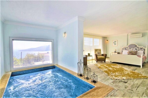 Apartment, 1 Bedroom | Desk, bed sheets - Hurrem Evi (Kas)