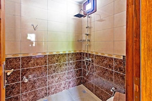 Villa, 3 Schlafzimmer | Badezimmer | Dusche