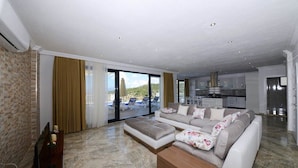 Villa, 2 habitaciones | Área de sala de estar