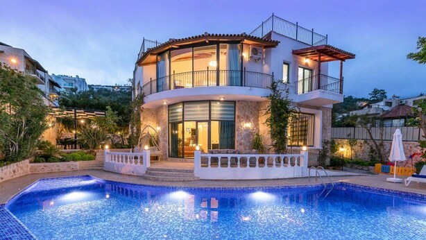 Front of property – evening/night - Villa Safran Country (Kas)