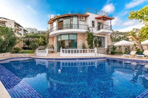 Front of property - Villa Safran Country (Kas)