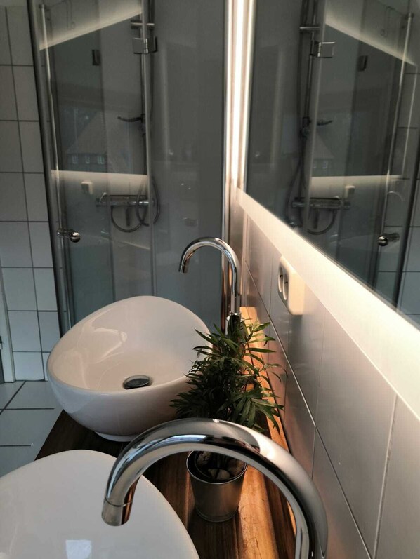 Comfort-Apartment, 2 Schlafzimmer, Talblick | Badezimmer