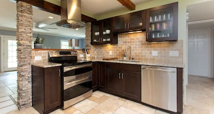 ¡GUAUU! Piscina + horno de pizza cerca de las playas, el centro y UNCW