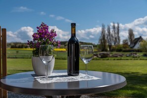 Unclassified image, 5 of 31, button